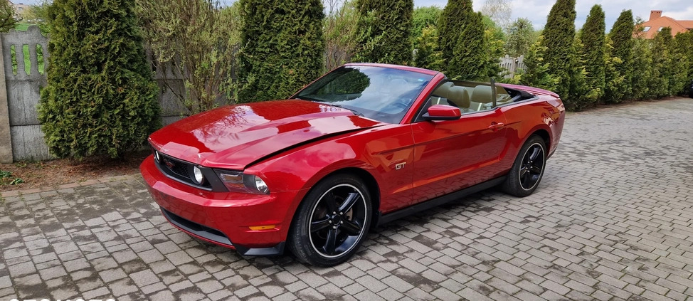 Ford Mustang cena 34500 przebieg: 100724, rok produkcji 2010 z Golina małe 56